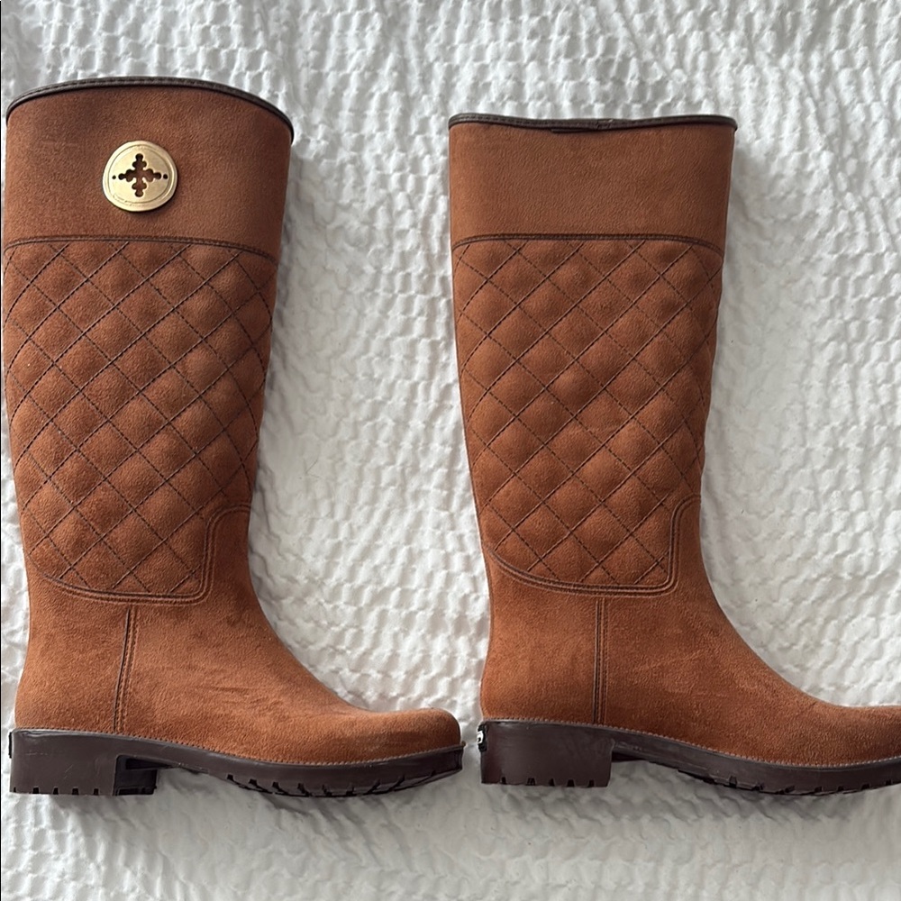 CHARLESTON SHOE CO. Brown Winter Rain Boots Quilted
